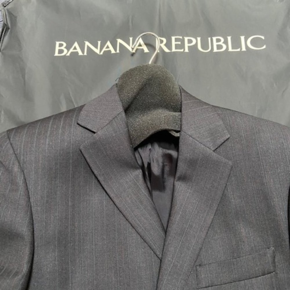 Banana Republic, Size 40R, Dark Grey with muted pinstripe Blazer, Made in Italy